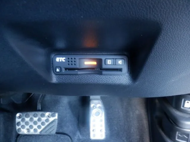 シャトル　ハイブリッド（ホンダ）の車両写真