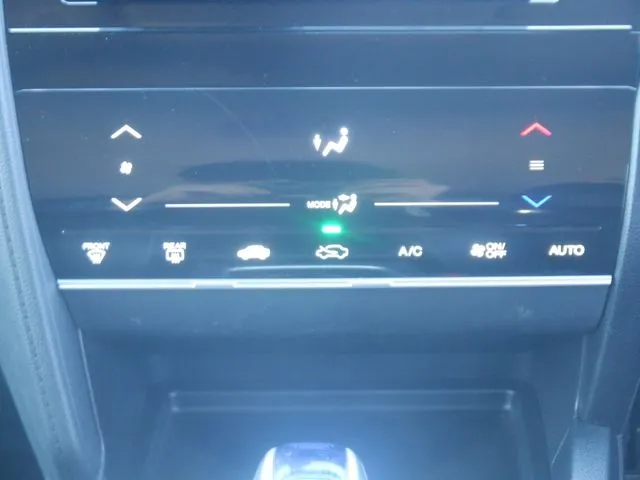 シャトル　ハイブリッド（ホンダ）の車両写真