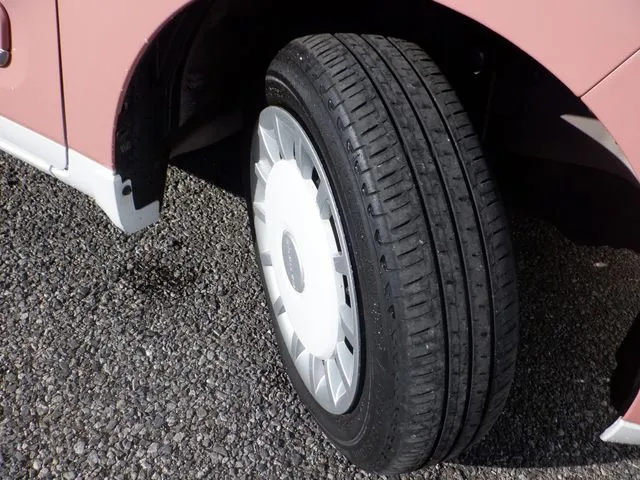 ムーヴ　キャンバス（ダイハツ）の車両写真