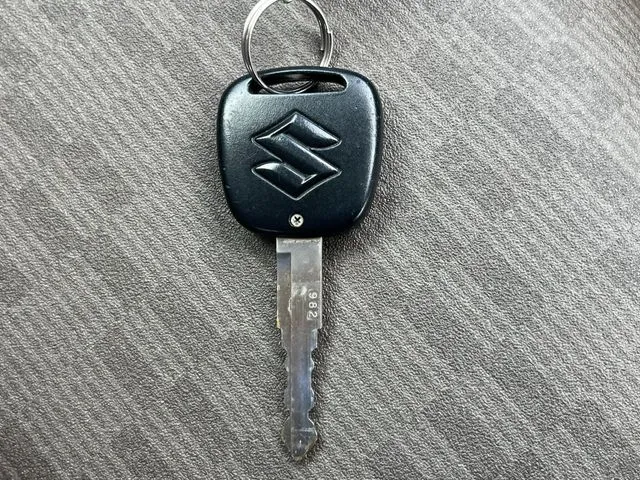 エブリイバン（スズキ）の車両写真