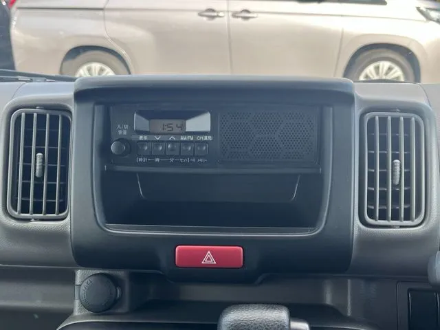 エブリイバン（スズキ）の車両写真