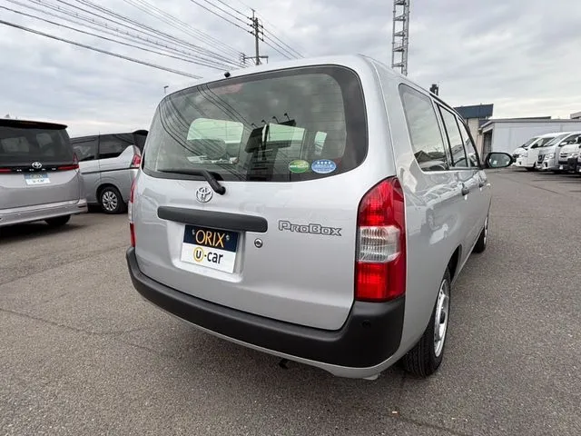 プロボックスバン　２ＷＤ（トヨタ）の車両写真