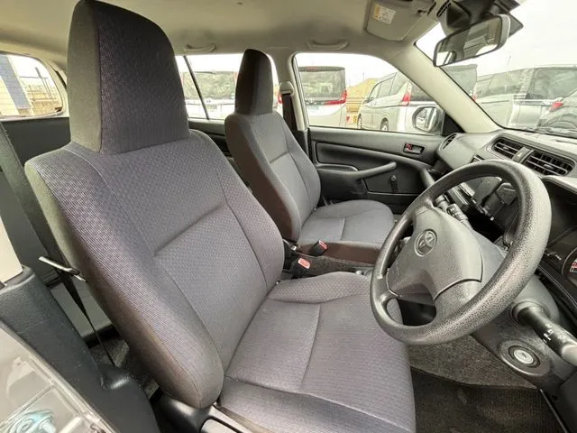 プロボックスバン　２ＷＤ（トヨタ）の車両写真