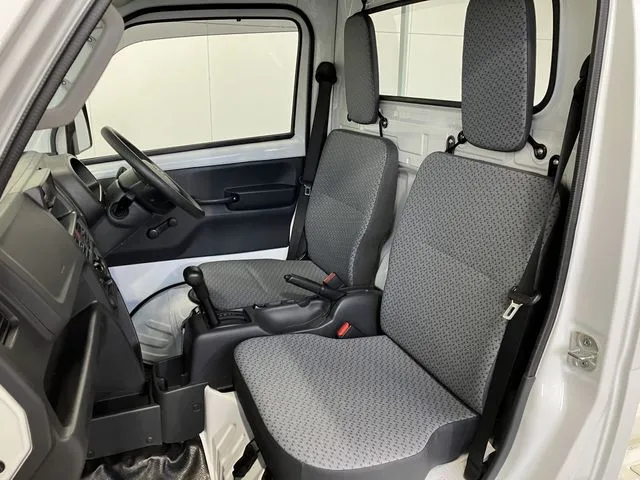 キャリイトラック　４ＷＤ（スズキ）の車両写真