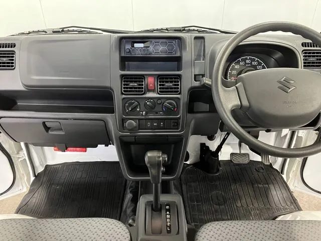 キャリイトラック　４ＷＤ（スズキ）の車両写真