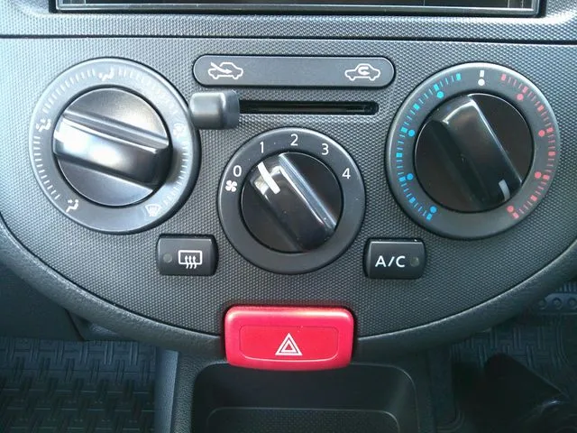 ＡＤ　４ＷＤ（ニッサン）の車両写真