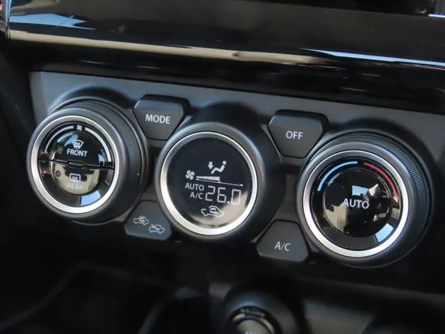 スズキ　スイフト