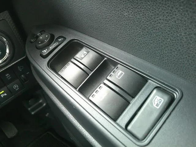 タント　４ＷＤ（ダイハツ）の車両写真