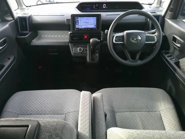 タント　４ＷＤ（ダイハツ）の車両写真