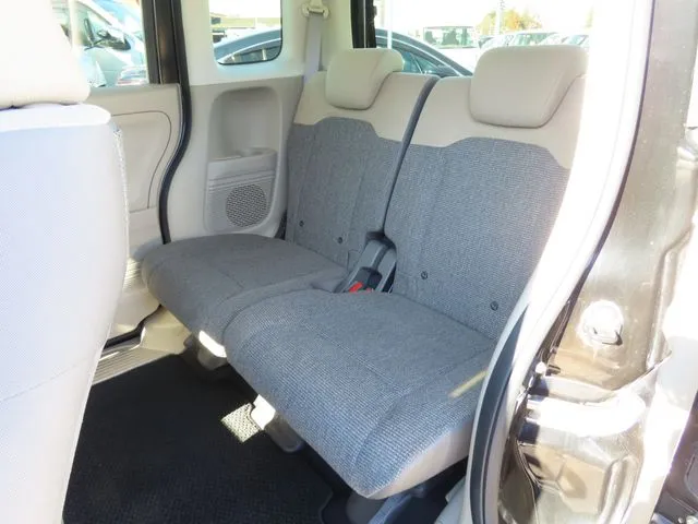 N BOX(ホンダ)の車両写真