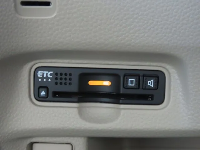 N BOX(ホンダ)の車両写真