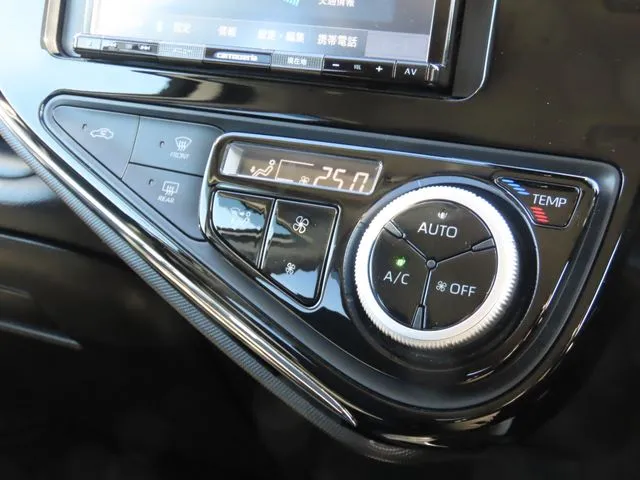 アクア(トヨタ)の車両写真