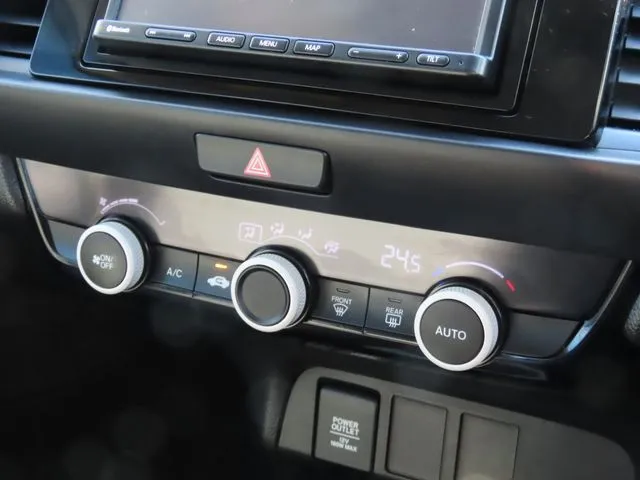 フィット　ｅ：ＨＥＶ（ホンダ）の車両写真