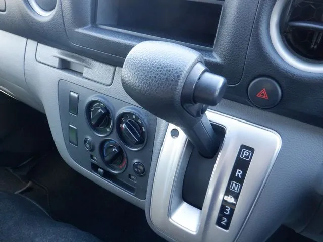 ＮＶ３５０キャラバン　１．２ｔ（ニッサン）の車両写真