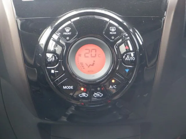 ノート（ニッサン）の車両写真