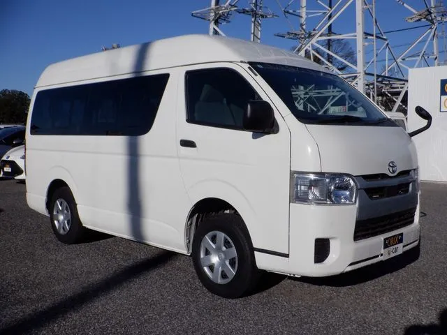 ハイエースバン 4WD(トヨタ)の車両写真