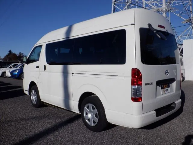 ハイエースバン 4WD(トヨタ)の車両写真