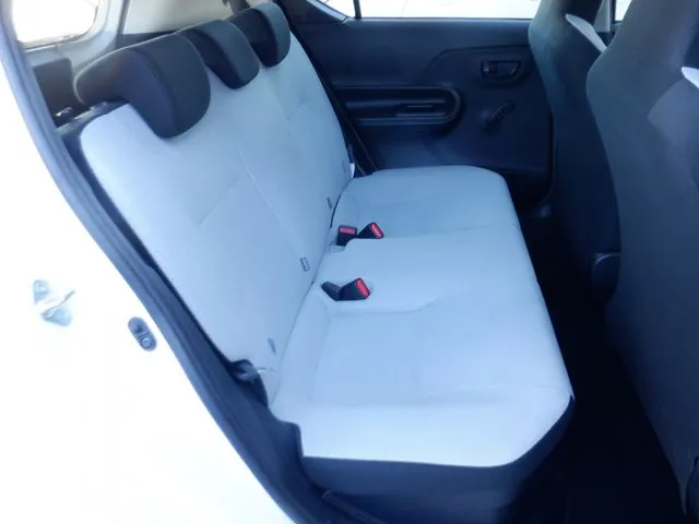 アクア（トヨタ）の車両写真