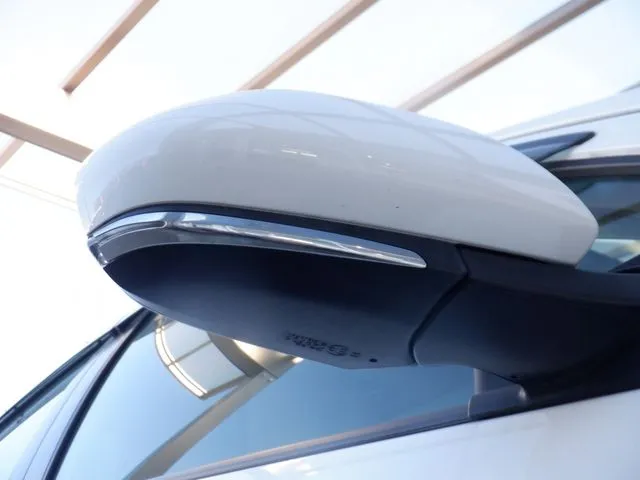 アクア（トヨタ）の車両写真