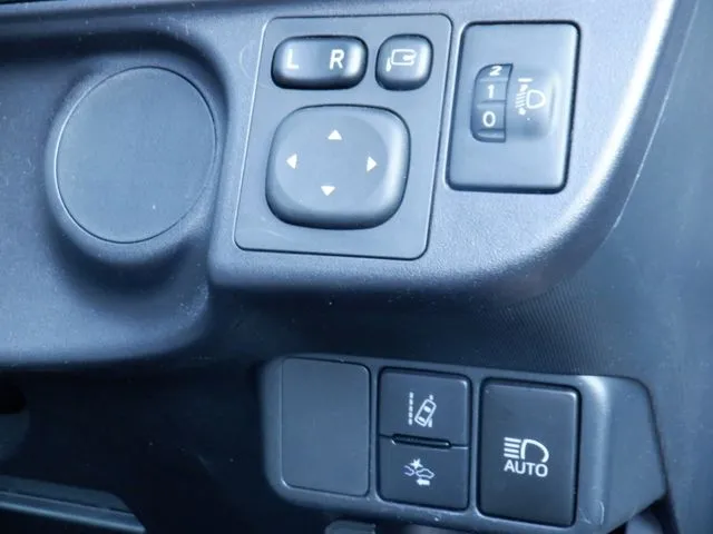 アクア（トヨタ）の車両写真