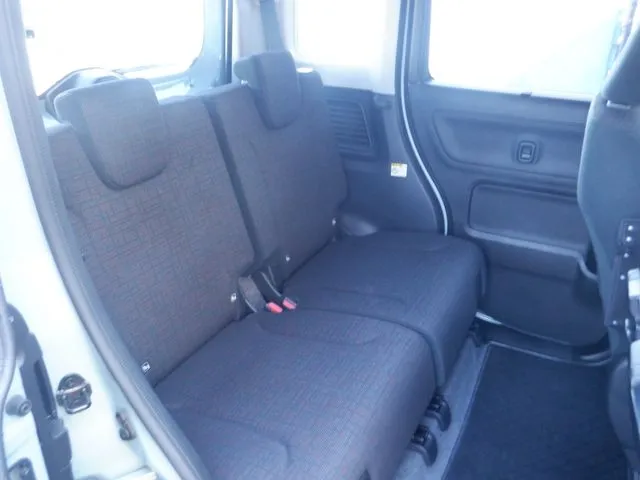 スペーシア 4WD(スズキ)の車両写真