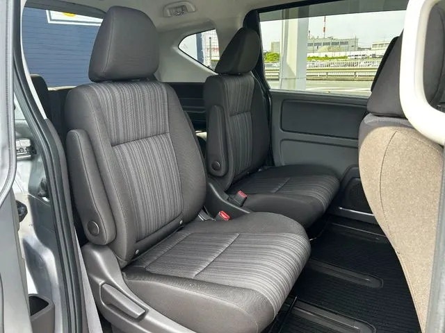 フリード　ハイブリッド（ホンダ）の車両写真