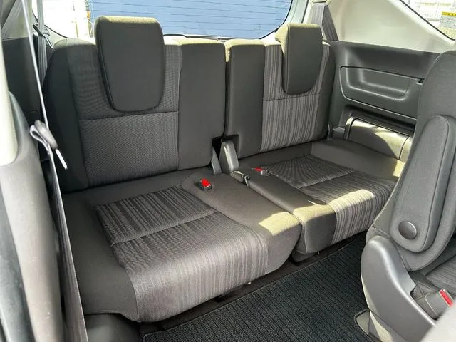 フリード　ハイブリッド（ホンダ）の車両写真