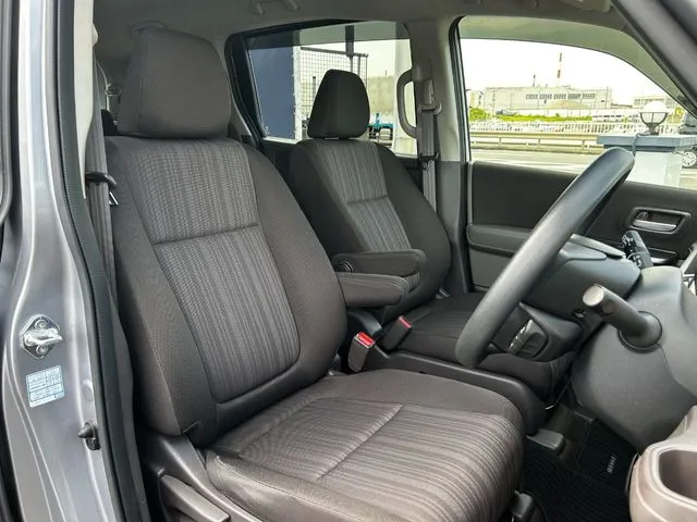 フリード　ハイブリッド（ホンダ）の車両写真