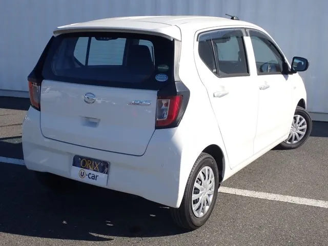 ダイハツ　ミラ　イース