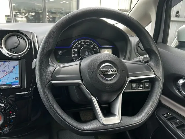 ノート（ニッサン）の車両写真