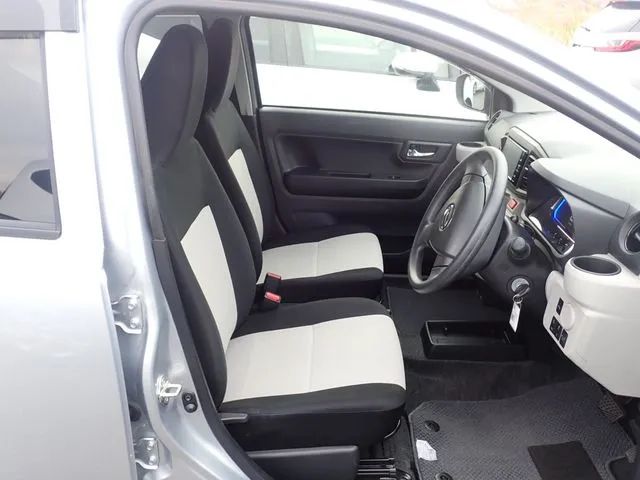 ミラ イース(ダイハツ)の車両写真