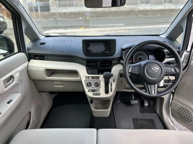 ムーヴ（ダイハツ）の車両写真