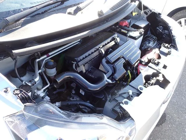 ミラ　イース（ダイハツ）の車両写真