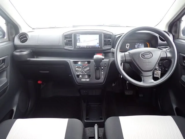 ミラ　イース（ダイハツ）の車両写真