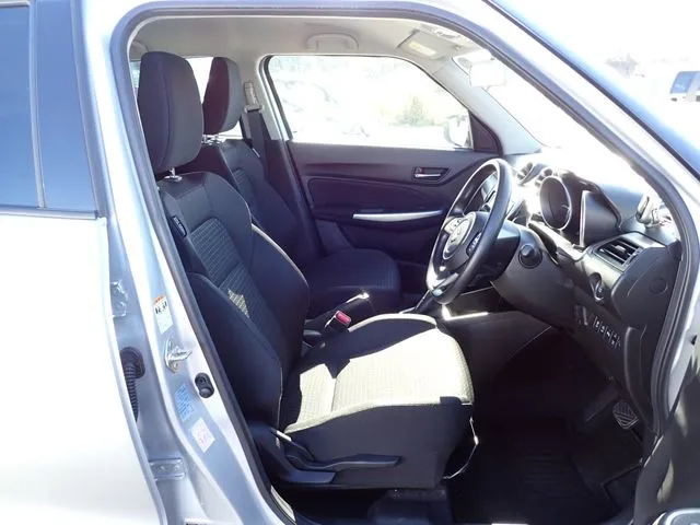 スズキ　スイフト