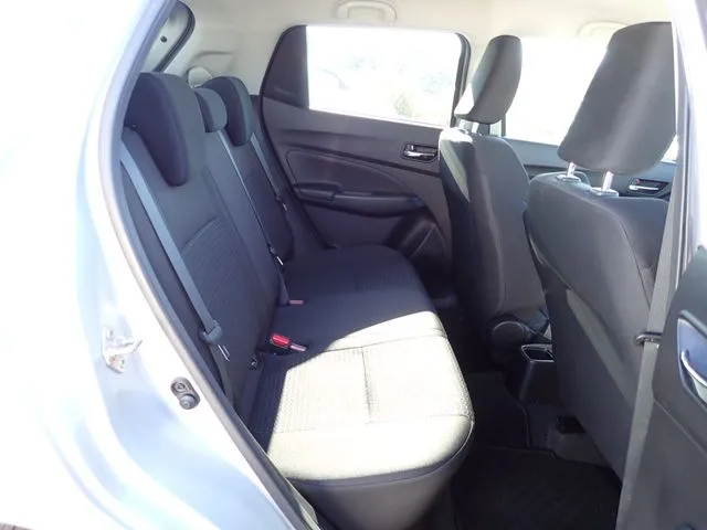 スズキ　スイフト