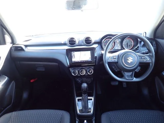 スズキ　スイフト