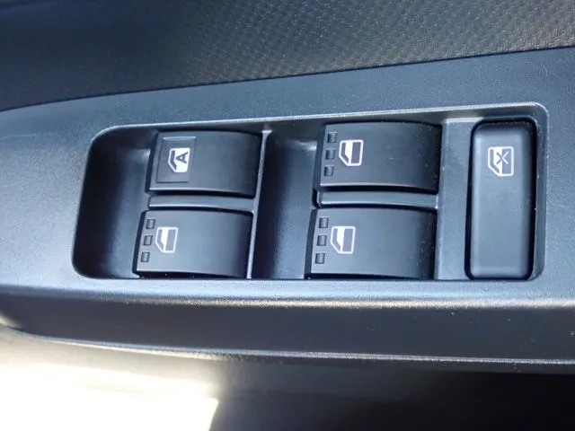 ミラ イース(ダイハツ)の車両写真