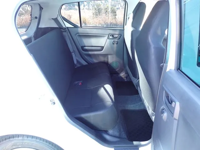 ミラ イース(ダイハツ)の車両写真