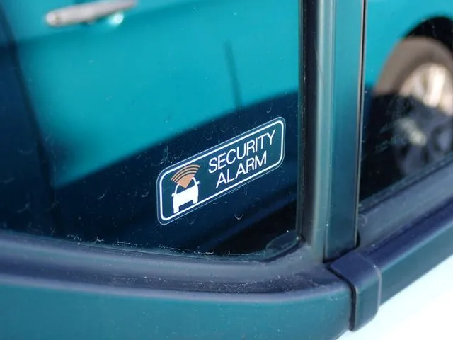 ミラ イース(ダイハツ)の車両写真