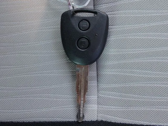 ミラ イース(ダイハツ)の車両写真