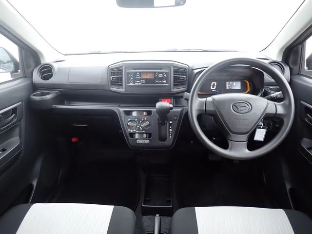 ミラ イース(ダイハツ)の車両写真