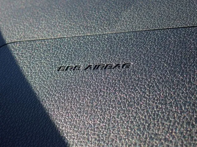 ミラ イース(ダイハツ)の車両写真