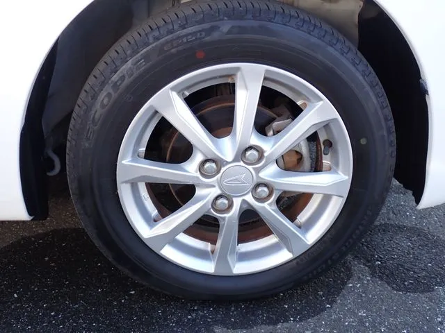 ムーヴ(ダイハツ)の車両写真