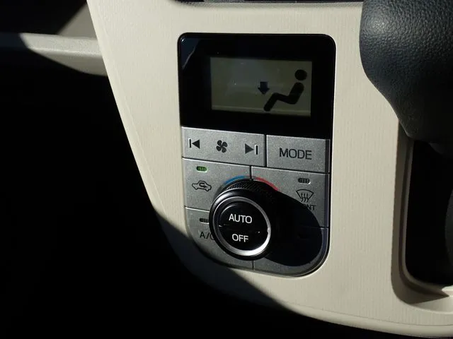 ムーヴ(ダイハツ)の車両写真