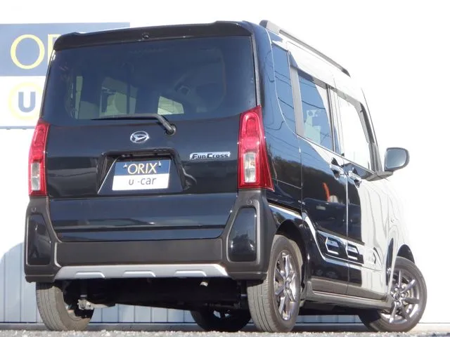 タント　ファンクロス（ダイハツ）の車両写真