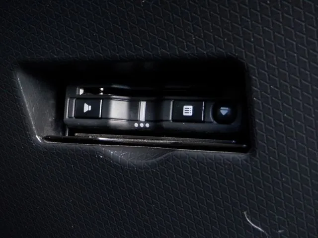 タント　ファンクロス（ダイハツ）の車両写真