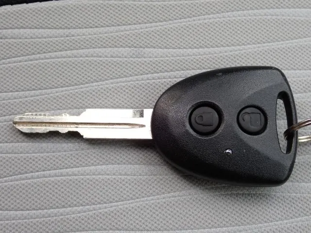 ミラ イース(ダイハツ)の車両写真