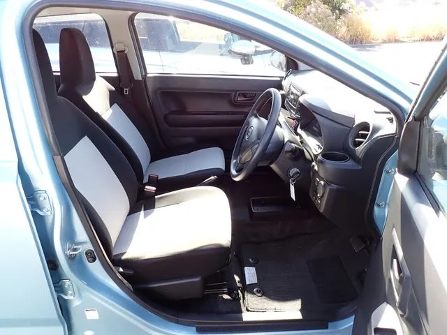 ダイハツ　ミラ　イース