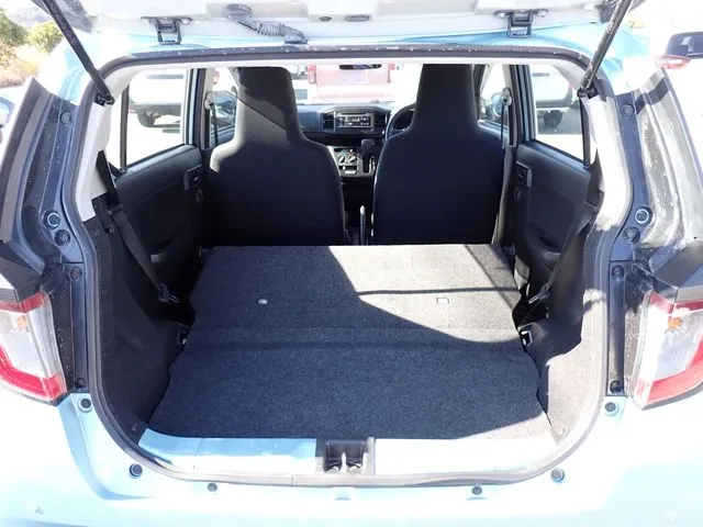 ダイハツ　ミラ　イース